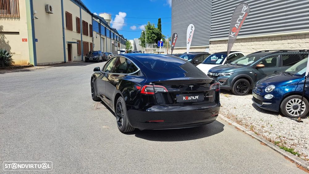 Tesla Model 3 Performance Dual Motor AWD - 24
