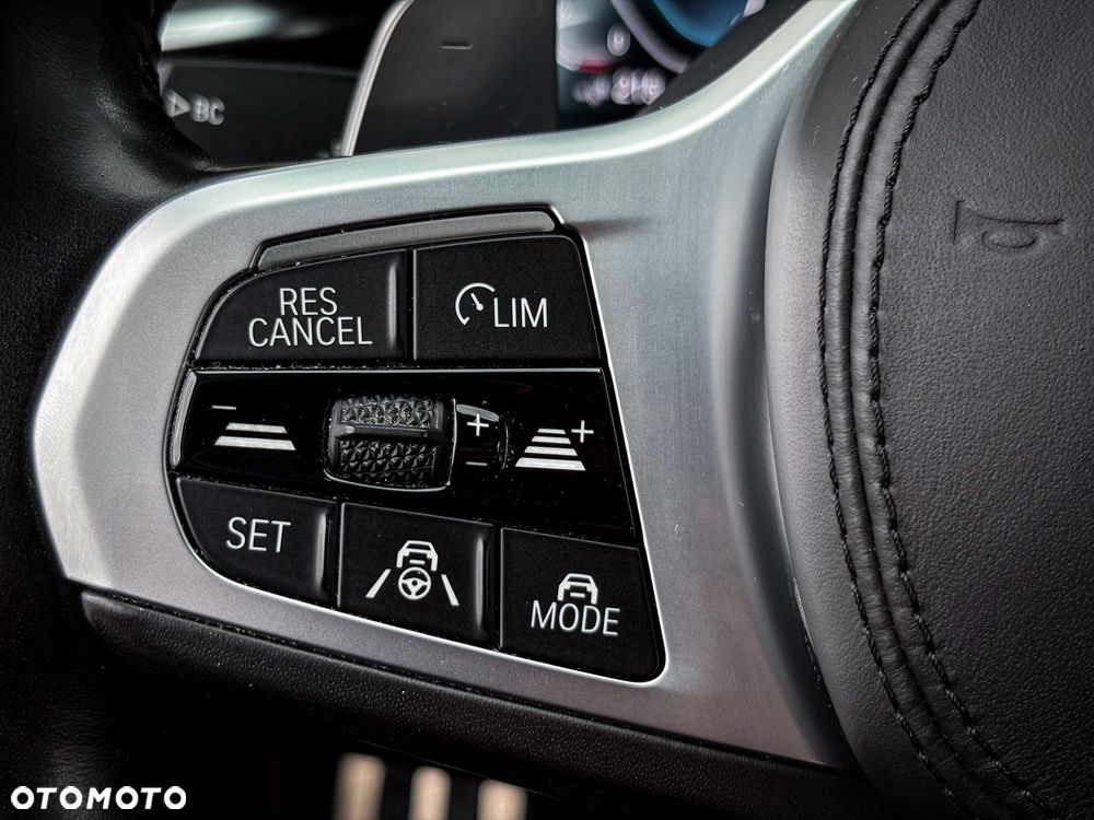 BMW Seria 5 530e M Sport sport - 24