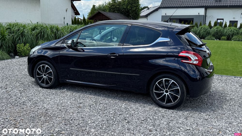 Peugeot 208 - 26