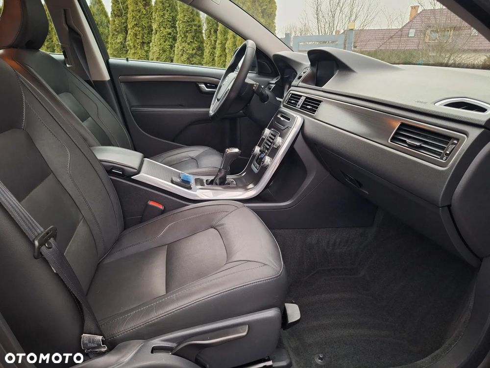 Volvo V70 D3 Momentum - 28