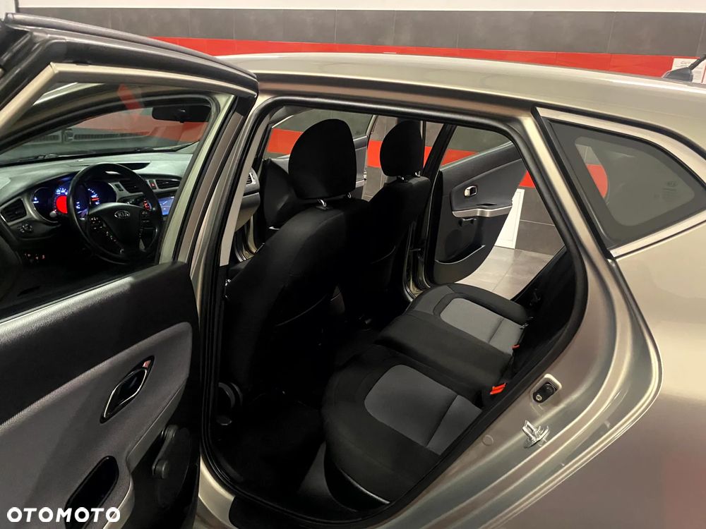 Kia Ceed 1.6 GDI XL - 18