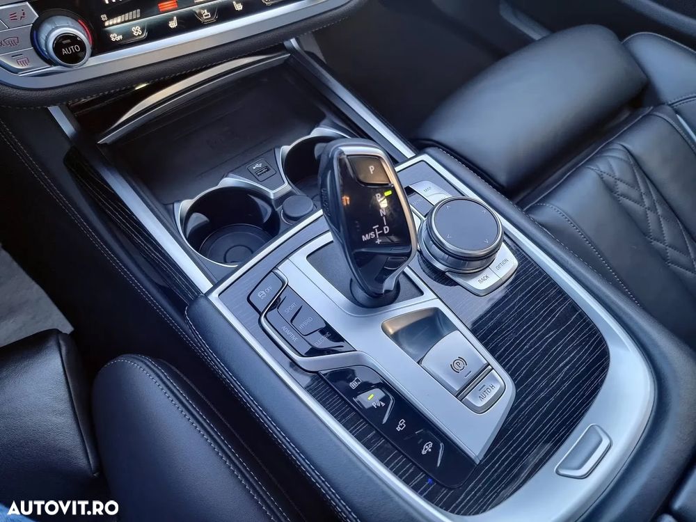 BMW Seria 7 745e - 14