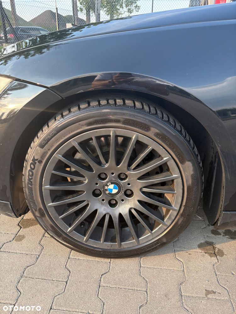 BMW Seria 3 330d xDrive - 12