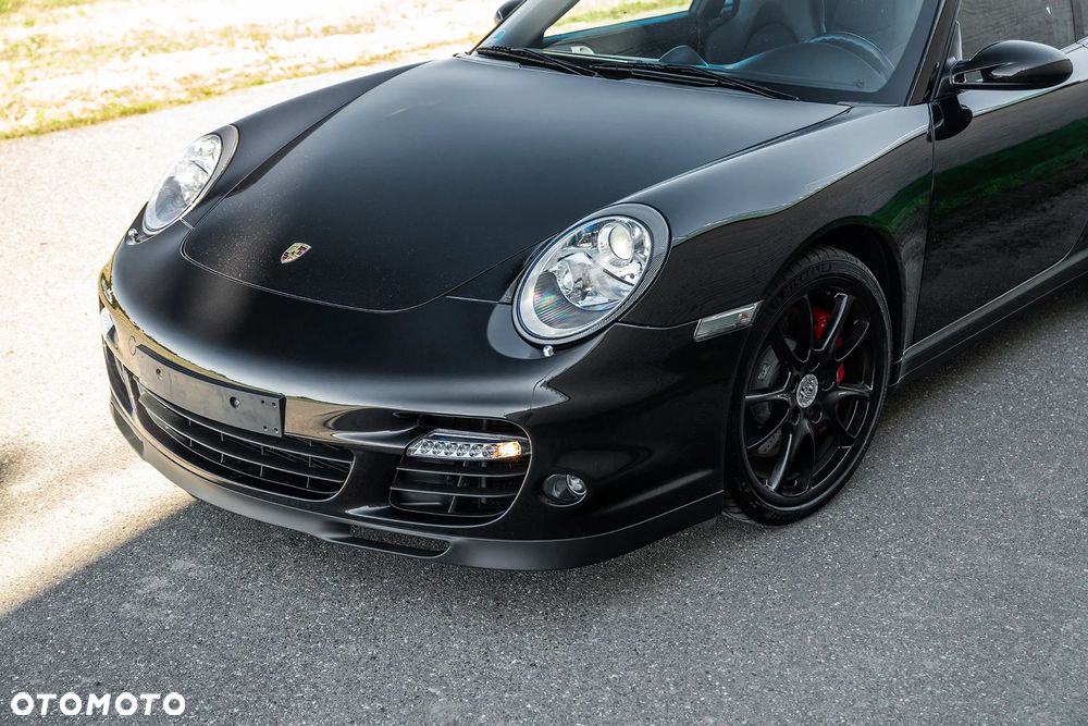 Porsche 911 Turbo - 11