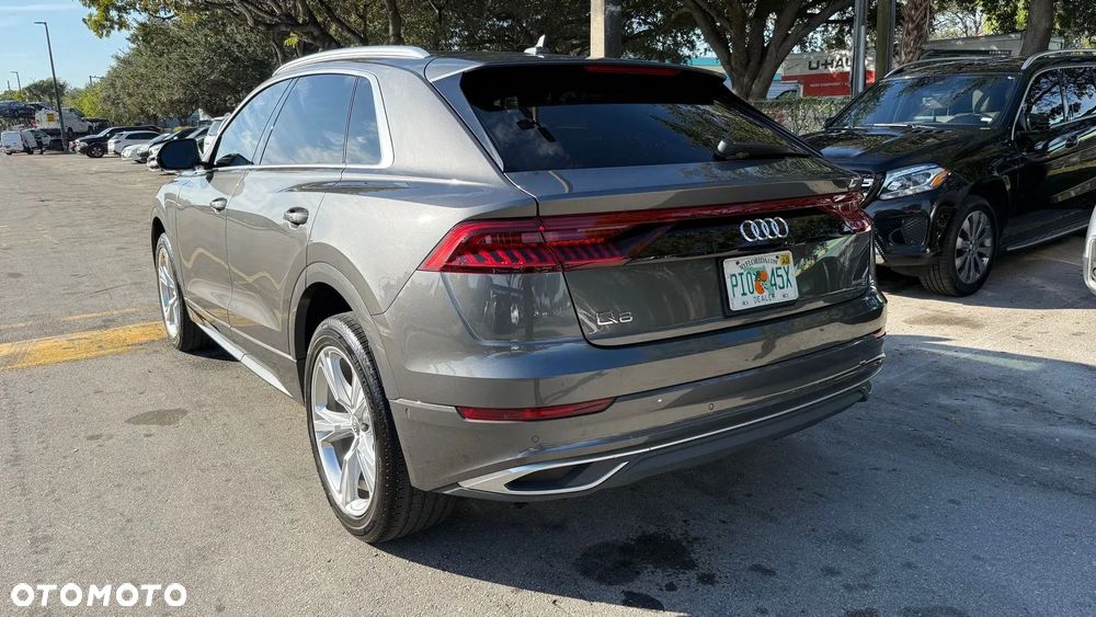 Audi Q8 55 TFSI quattro tiptronic - 8