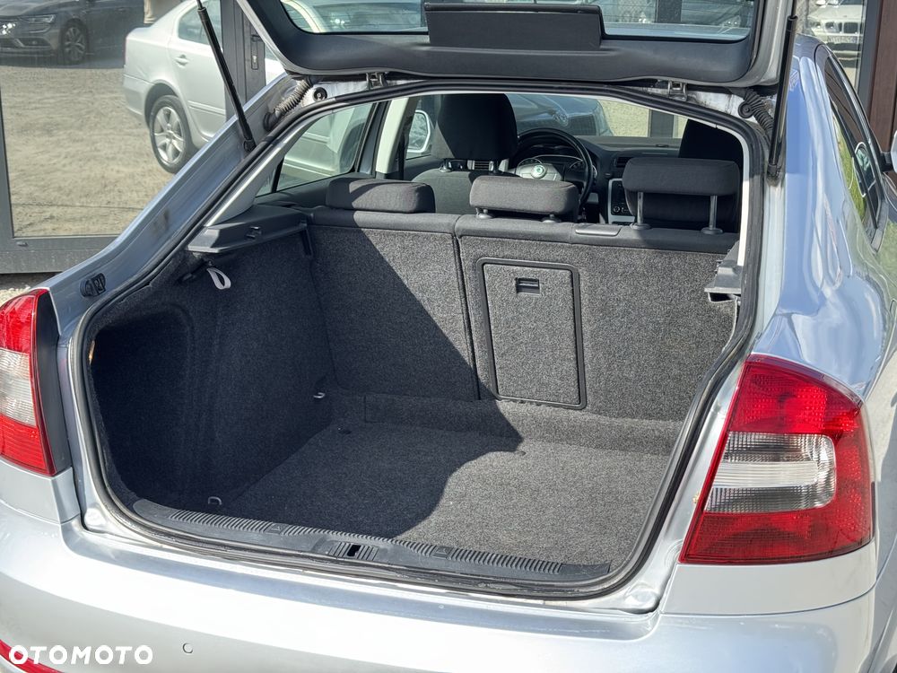 Skoda Octavia 1.6 TDI DPF DSG Classic - 8