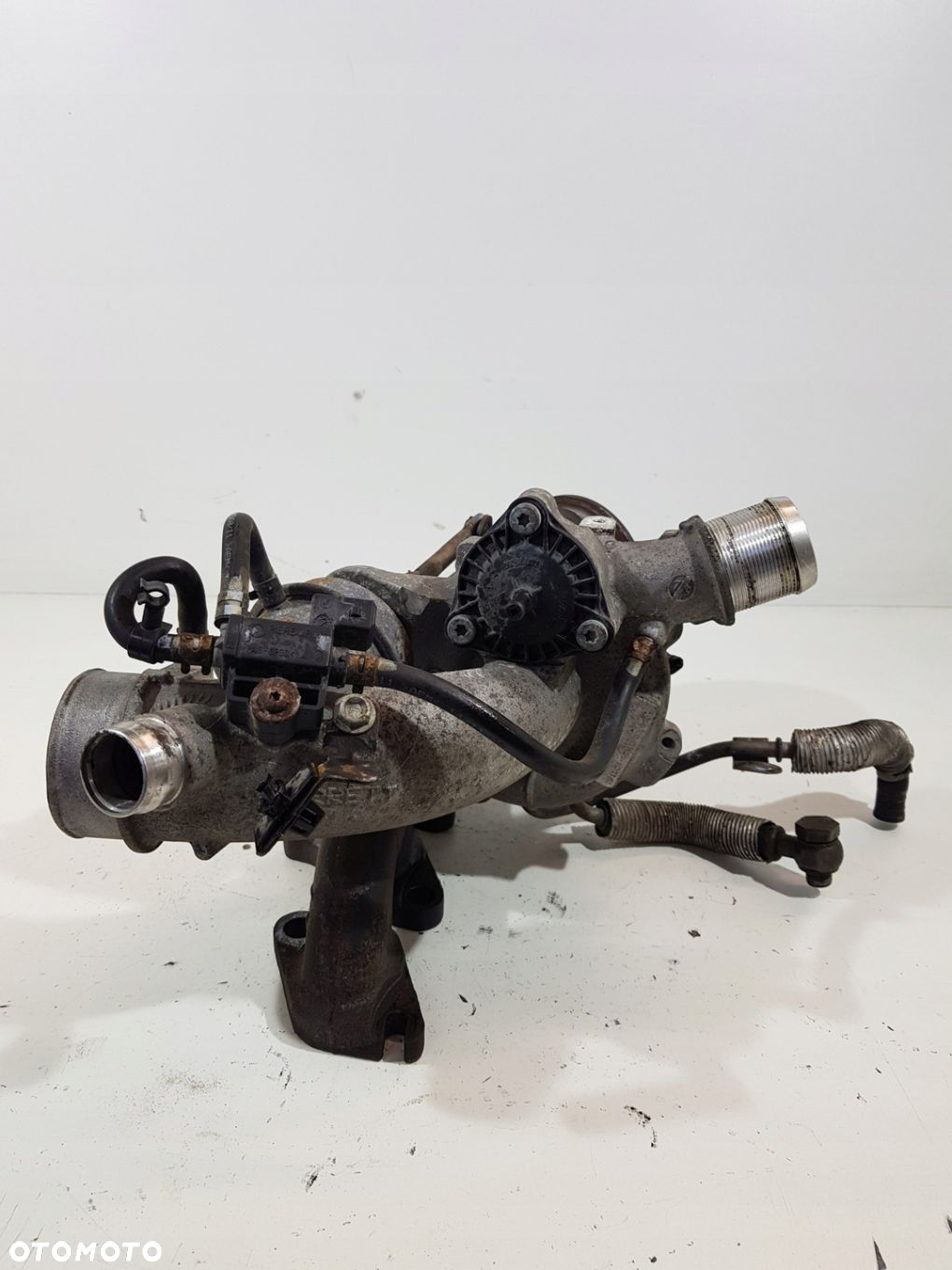 TURBOSPRĘŻARKA 55565353 OPEL ASTRA J MERIVA B 1.4T - 3