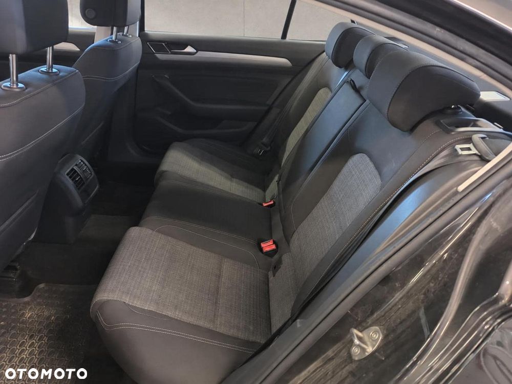 Volkswagen Passat 1.5 TSI EVO Business DSG - 13