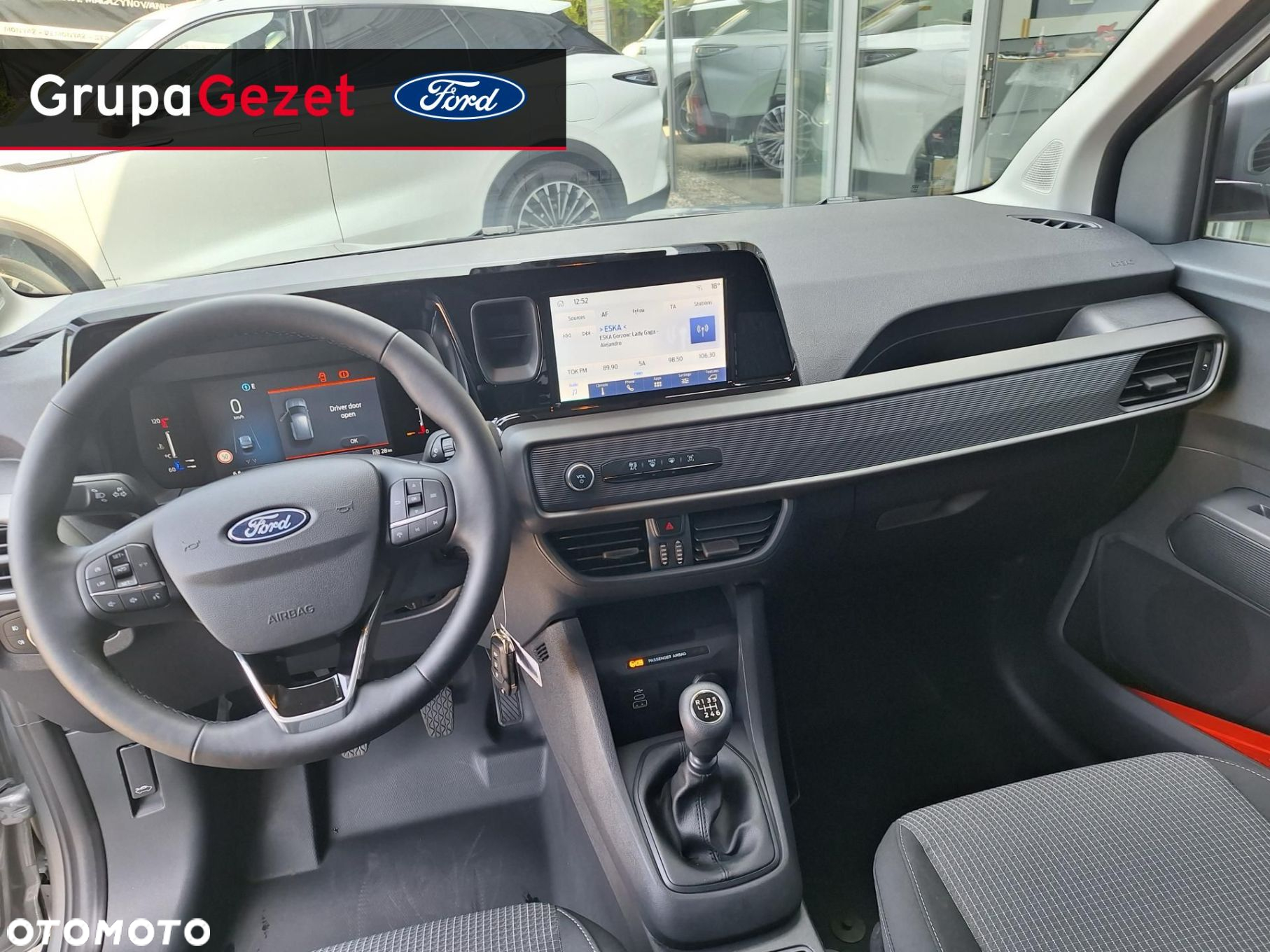 Ford Transit Courier - 4