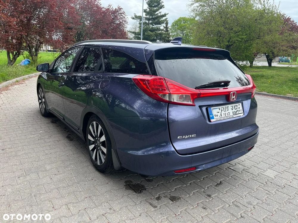 Honda Civic 1.8 Executive Navi - 3