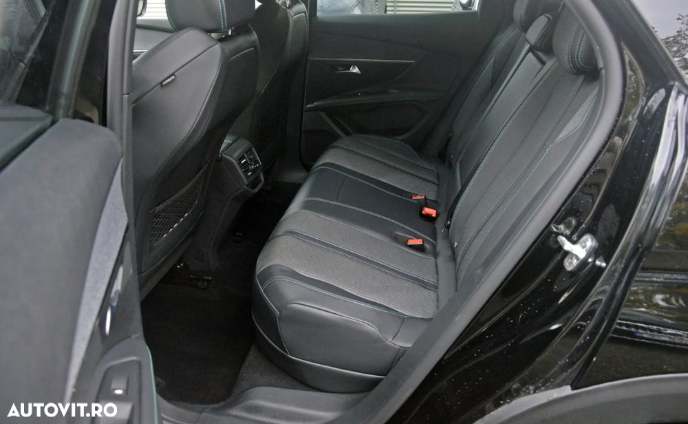Peugeot 3008 Hybrid 225 e-EAT8 Allure - 25