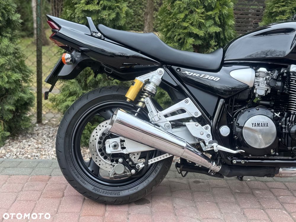 Yamaha XJR - 21