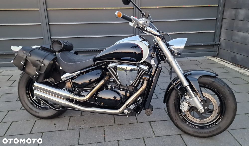 Suzuki Intruder - 10