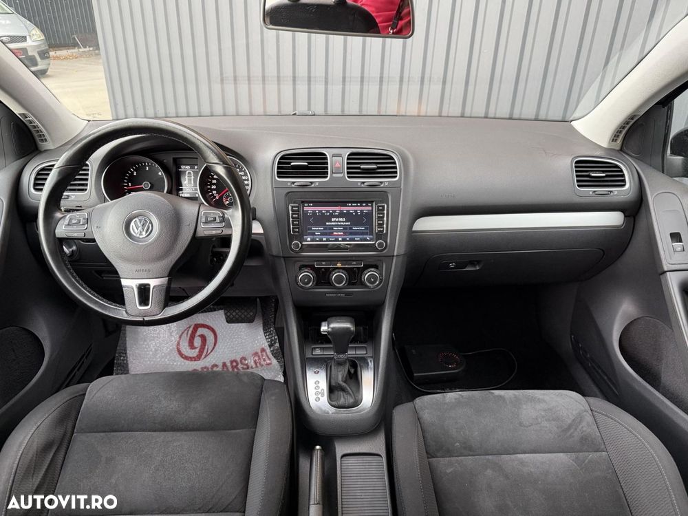 Volkswagen Golf - 6