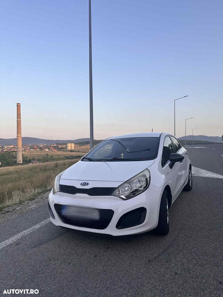 Kia Rio - 3