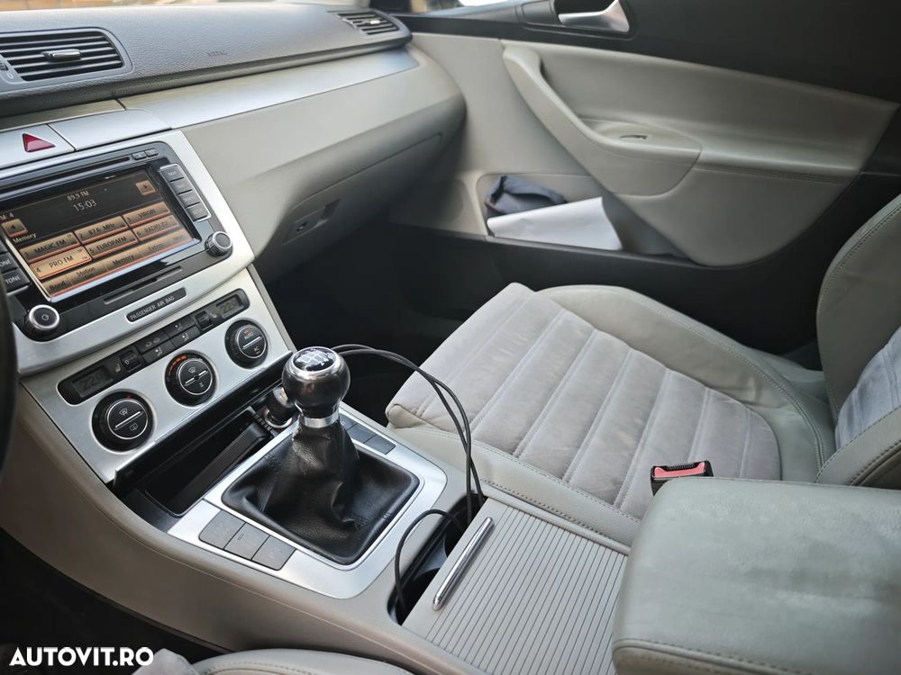 Volkswagen Passat 2.0 TDI Highline DPF - 9