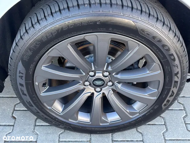 Land Rover Range Rover Velar 2.0 P250 R-Dynamic SE - 38