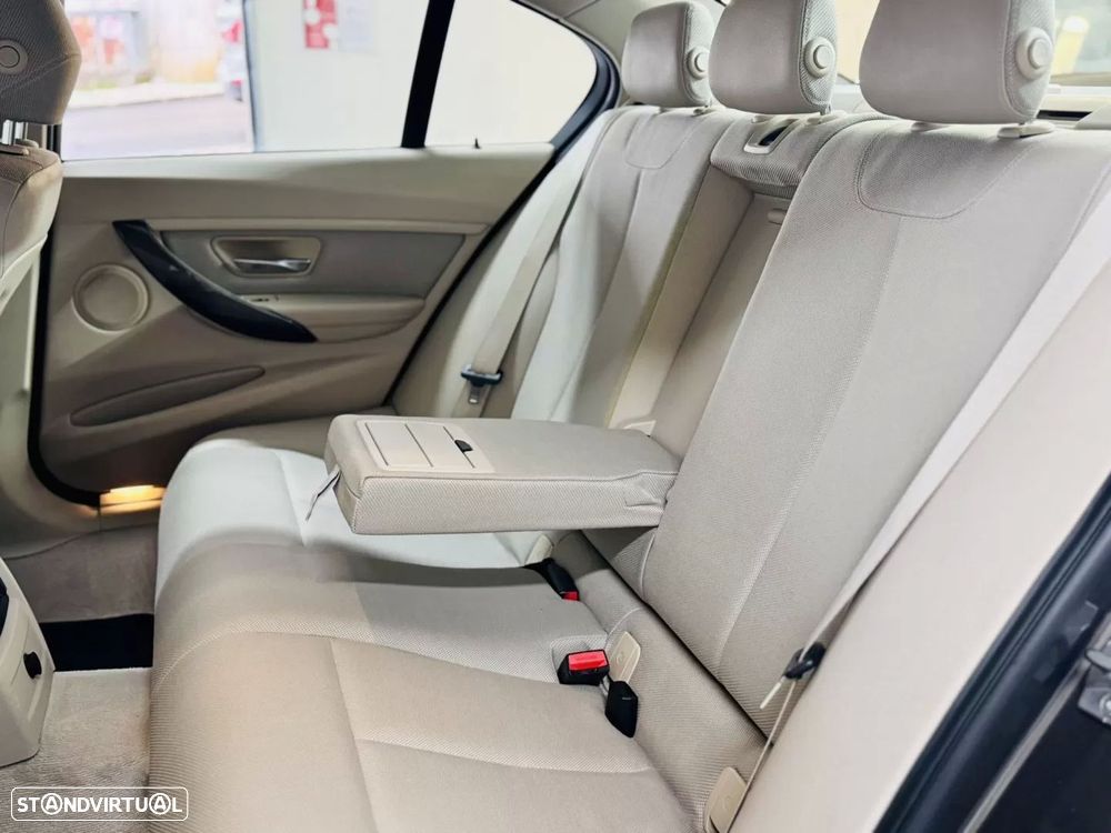 BMW 318 d Modern Line - 49