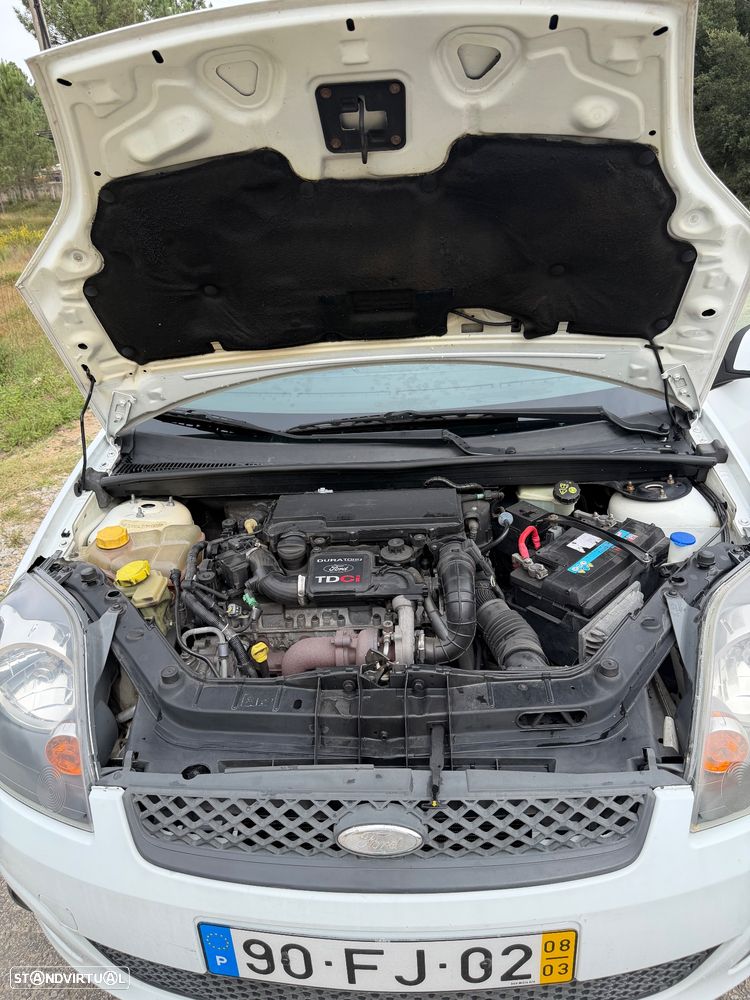 Ford Fiesta 1.4 TDCi Titanium - 23