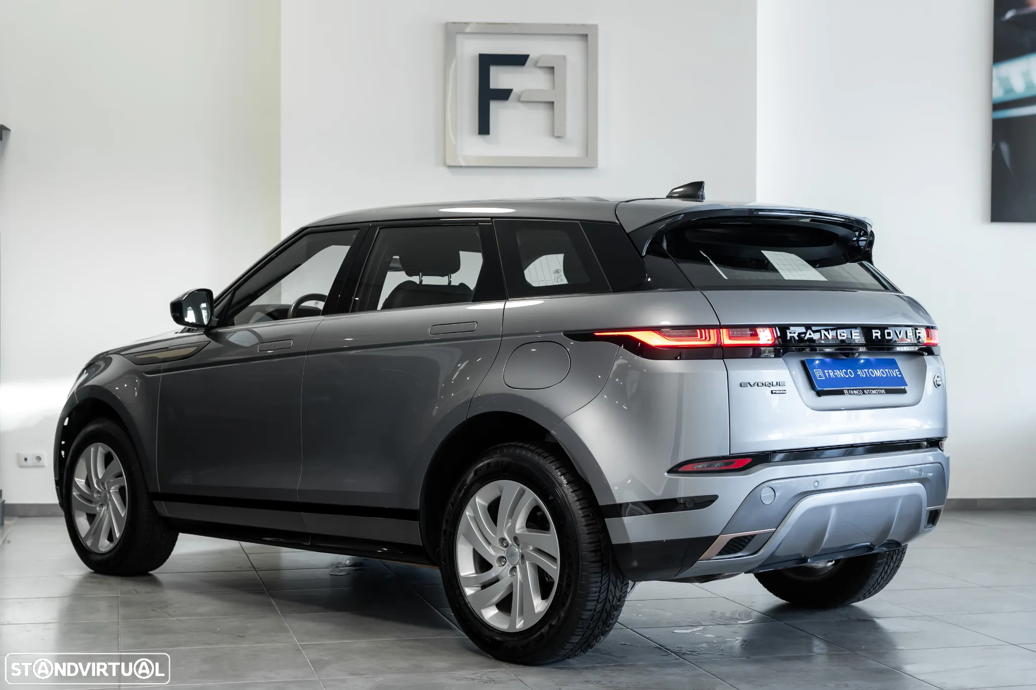 Land Rover Range Rover Evoque 1.5 P300e AWD R-Dynamic Auto - 3