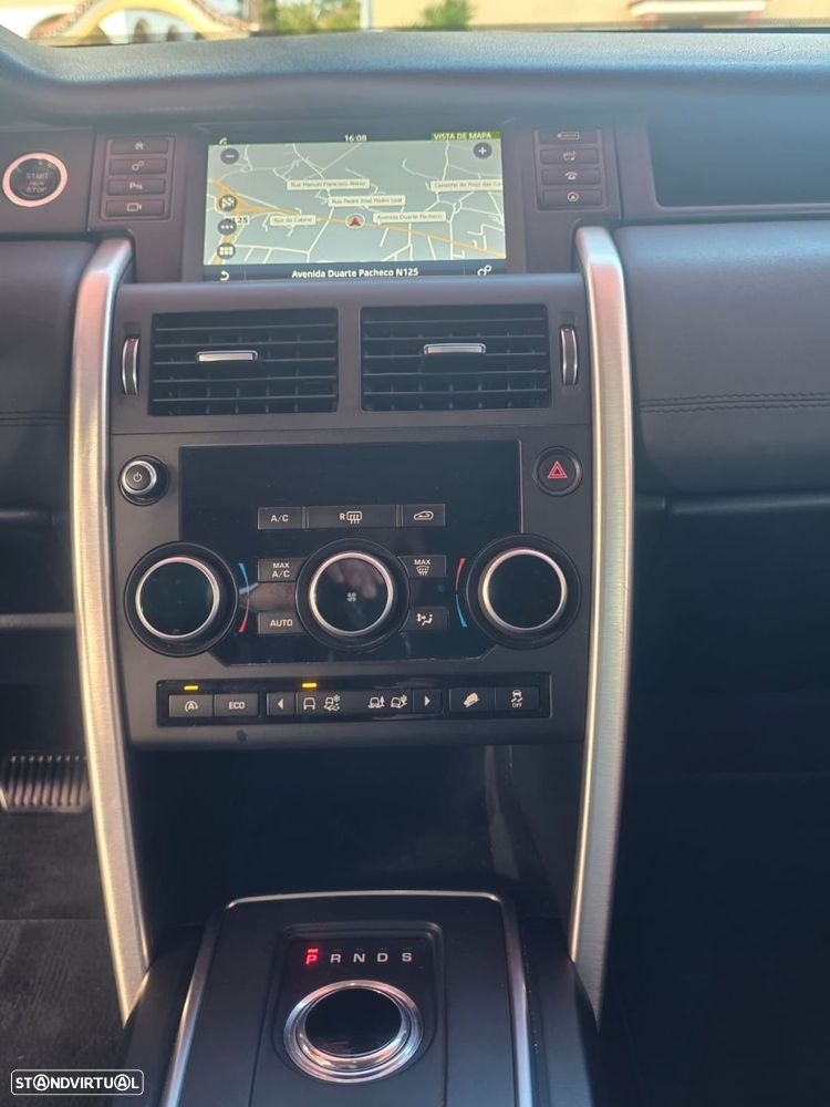 Land Rover Discovery Sport 2.0 TD4 HSE Luxury Auto - 12