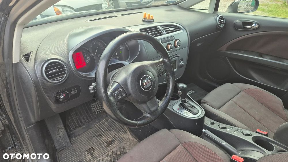 Seat Leon 2.0 TDI Stylance DSG - 10