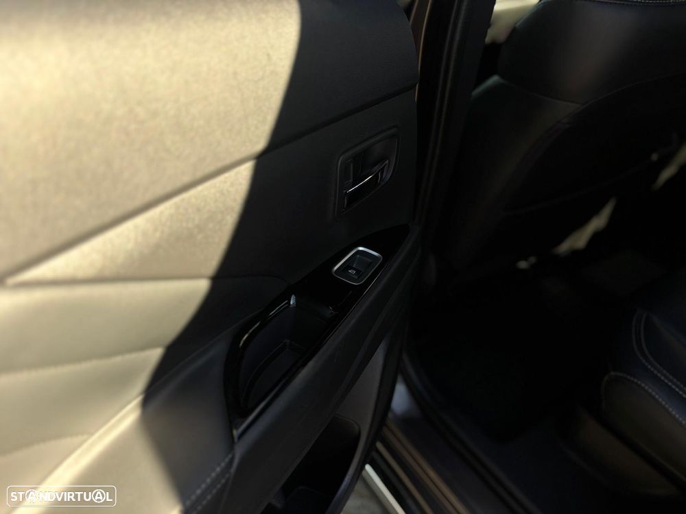 Mitsubishi Outlander 2.0 Intense Navi - 19