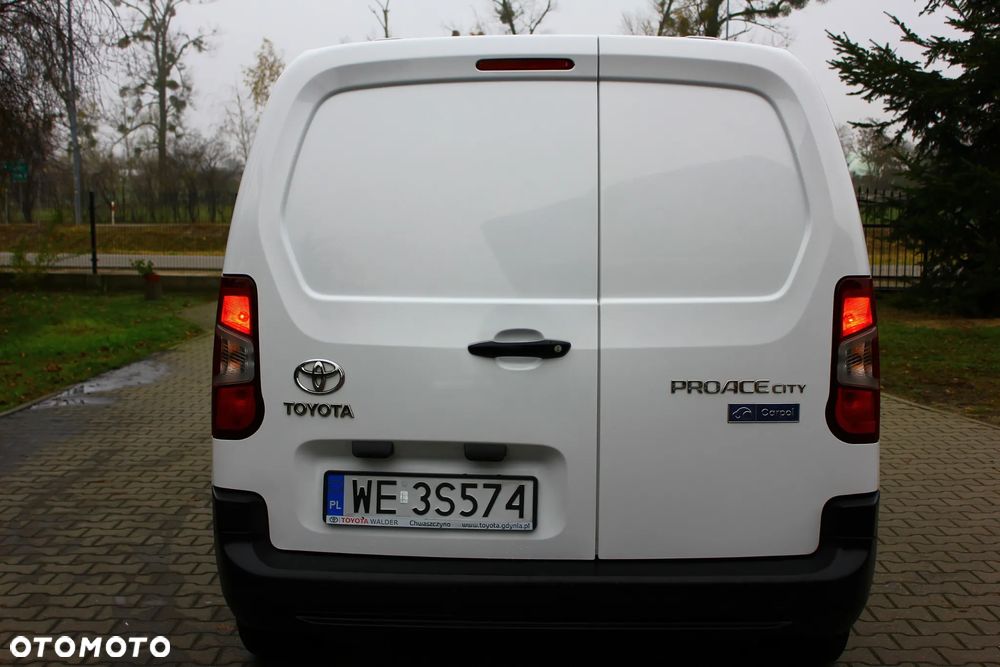 Toyota Proace City CHŁODNIA 1.5D-4D 102KM LONG L2 3 Osobowy - 18