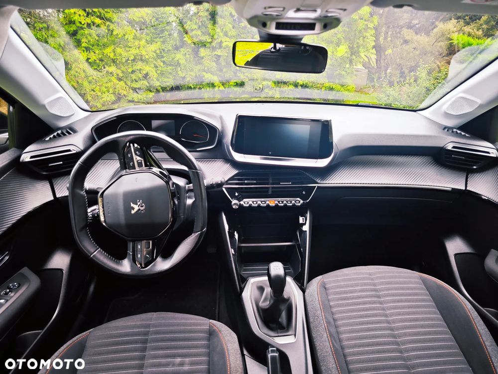 Peugeot 208 - 9