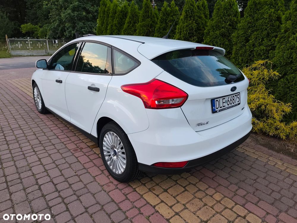 Ford Focus 1.0 EcoBoost 99g Trend - 3