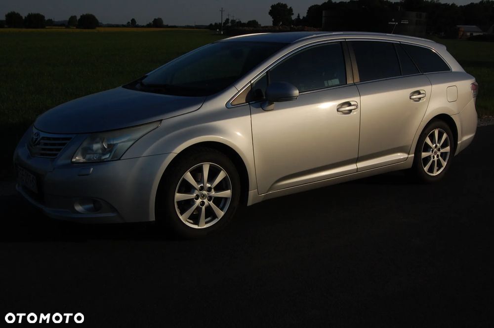 Toyota Avensis 2.0 D-4D Sol plus - 3