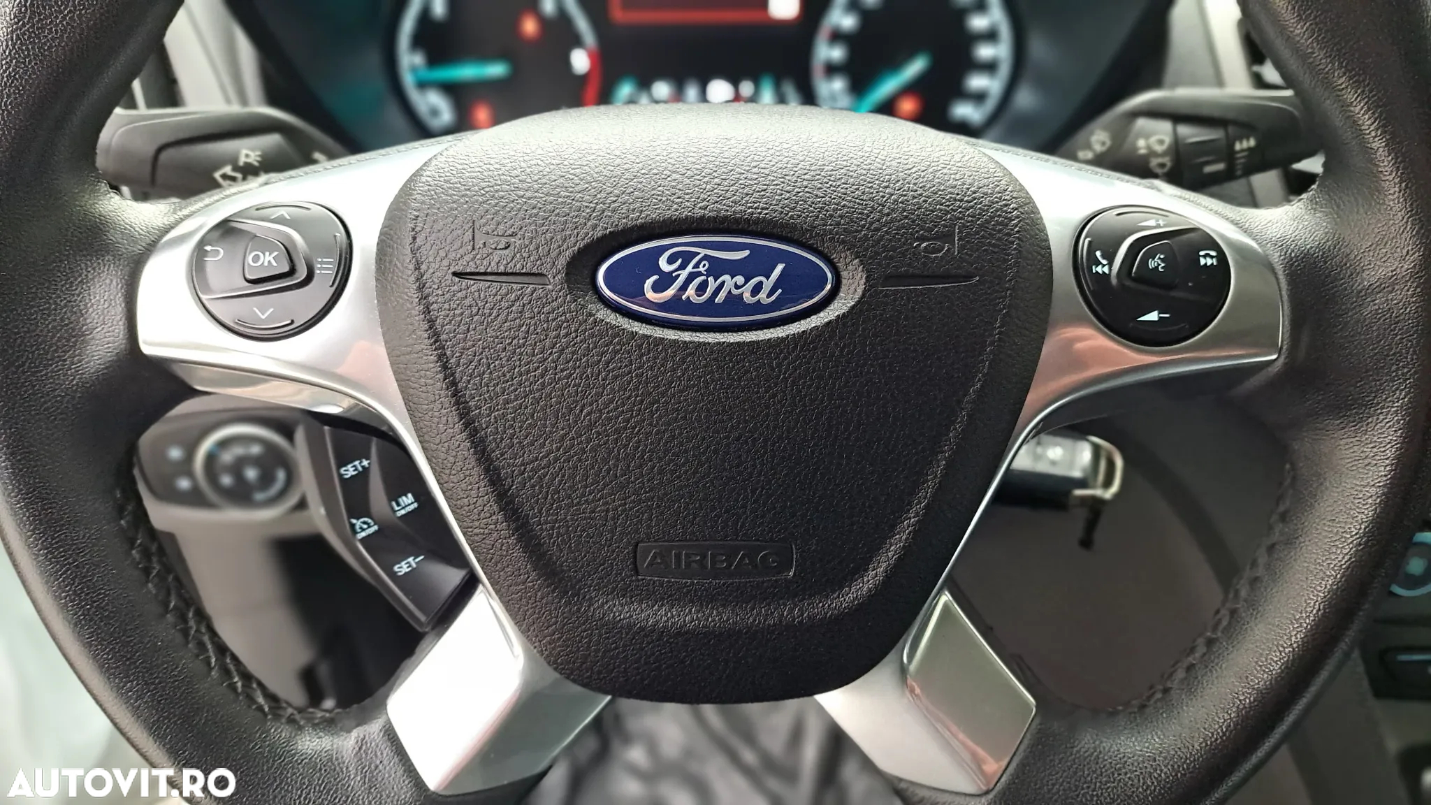 Ford TRANSIT CONNECT VAN TREND L1 FWD - 37