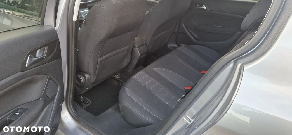 Peugeot 308 BlueHDi FAP 150 Stop&Start Active - 10