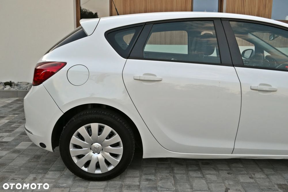 Opel Astra - 9