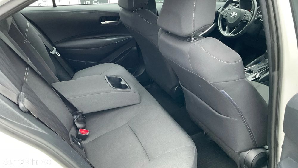 Toyota Corolla 1.8 HSD Business - 14