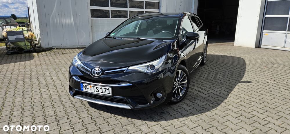 Toyota Avensis 2.0 D-4D Selection - 8