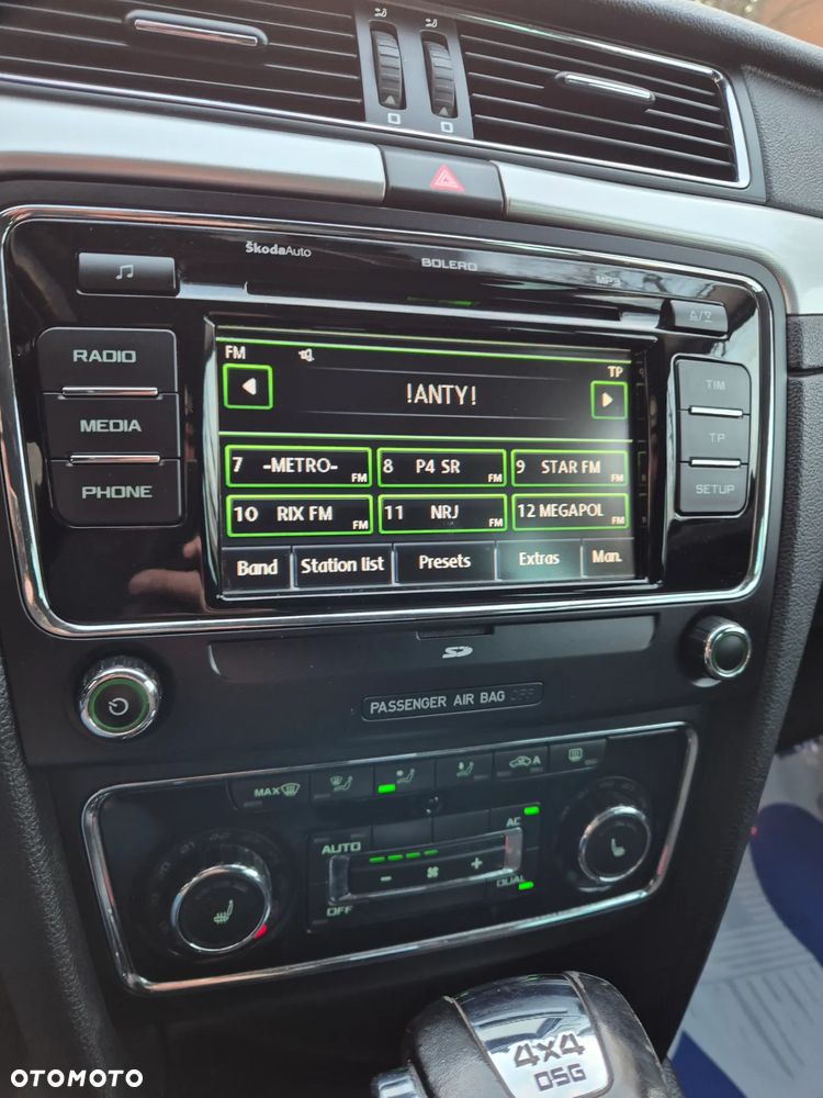 Skoda Superb 2.0 TDI 4x4 DSG FAMILY - 17