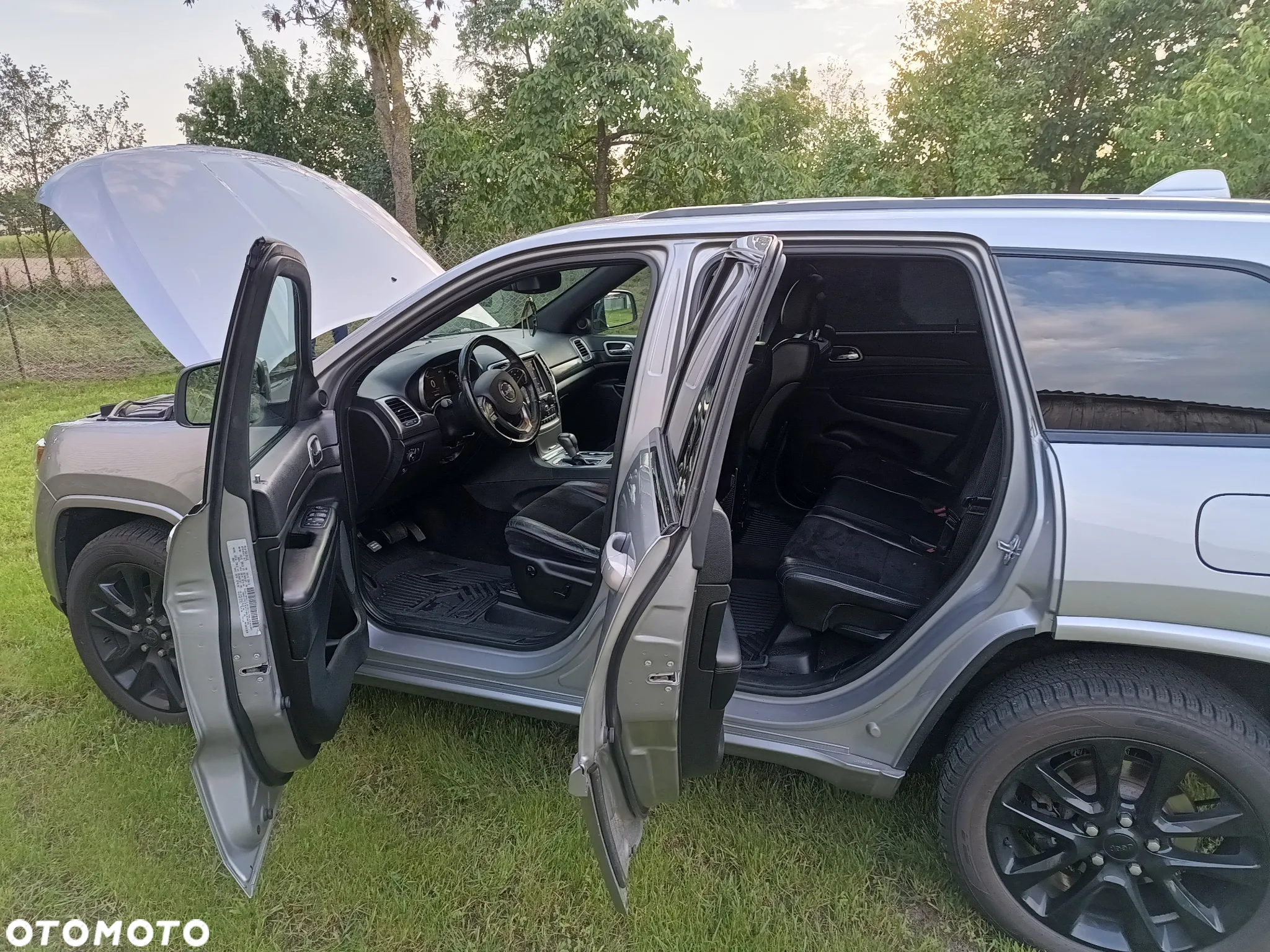 Jeep Grand Cherokee - 13