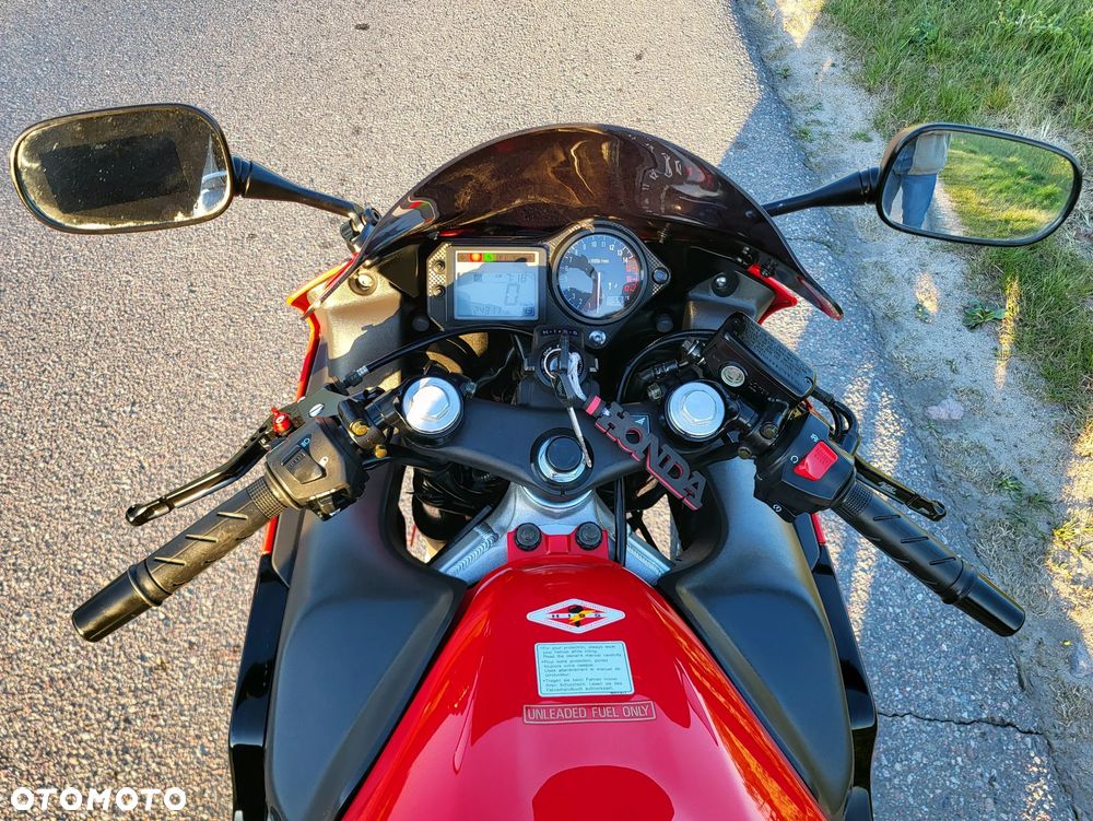 Honda CBR - 8