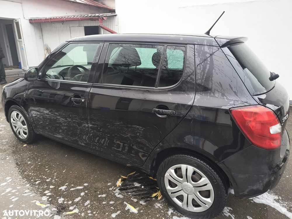 Skoda Fabia 1.2 HTP Classic - 2