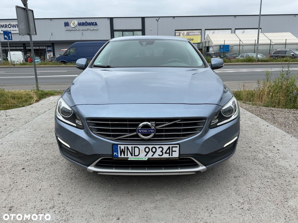 Volvo V60 D2 Summum - 2