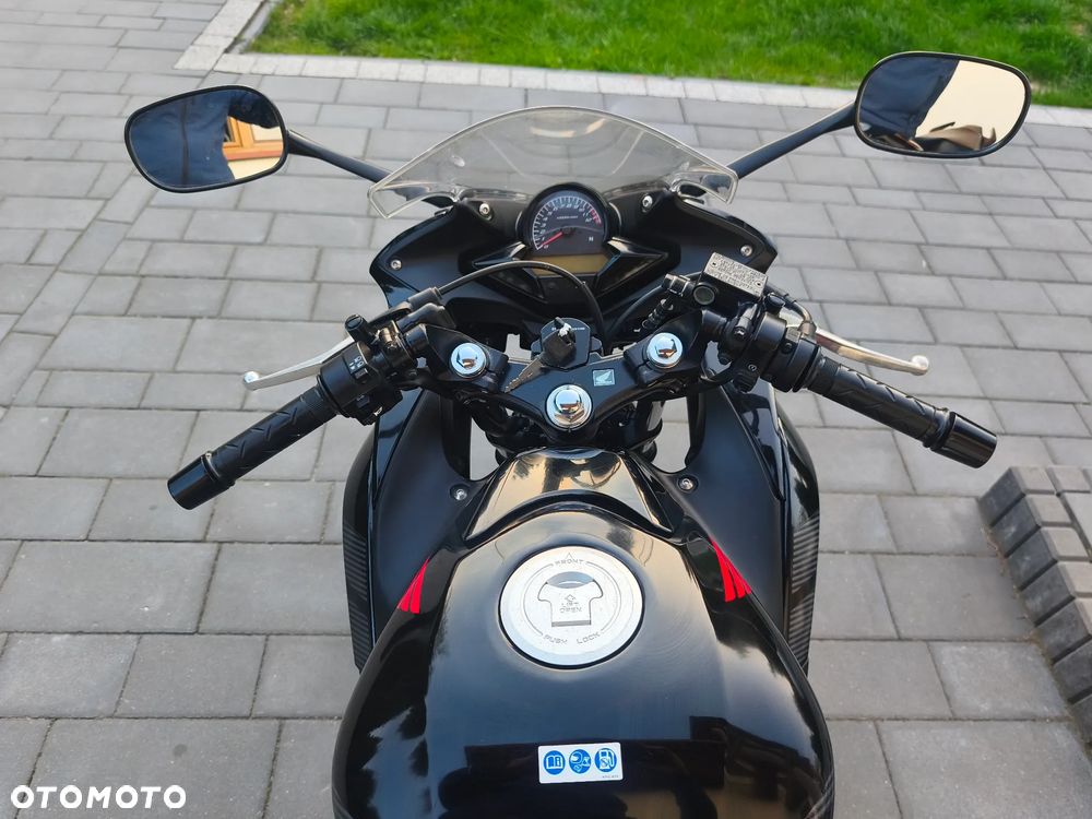Honda CBR - 24