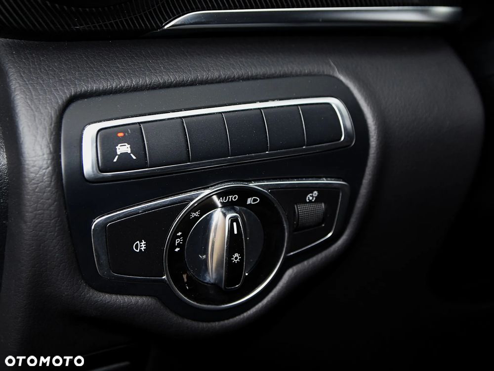 Mercedes-Benz Klasa V 220 d lang 9G-TRONIC - 19
