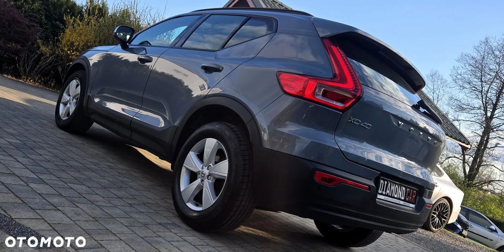 Volvo XC 40 T3 Momentum Pro - 16