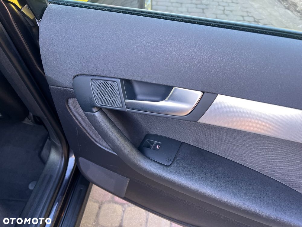 Audi A3 Sportback 1.6 TDI DPF S line Sportpaket - 32