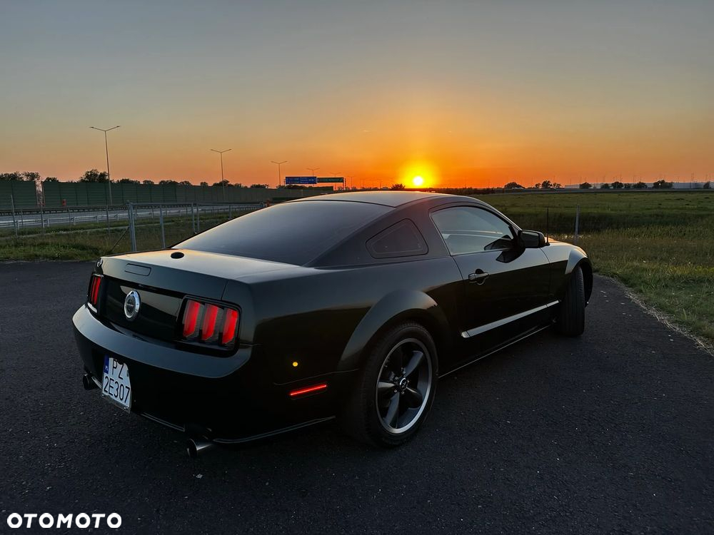 Ford Mustang - 24