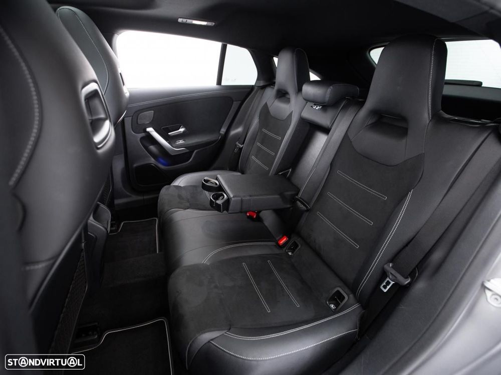 Mercedes-Benz CLA 250 e Shooting Brake AMG Line - 12