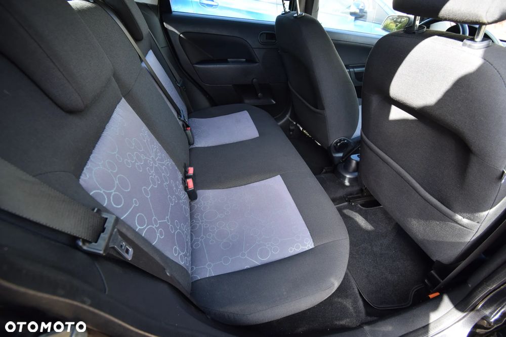 Ford Fiesta 1.3 - 23