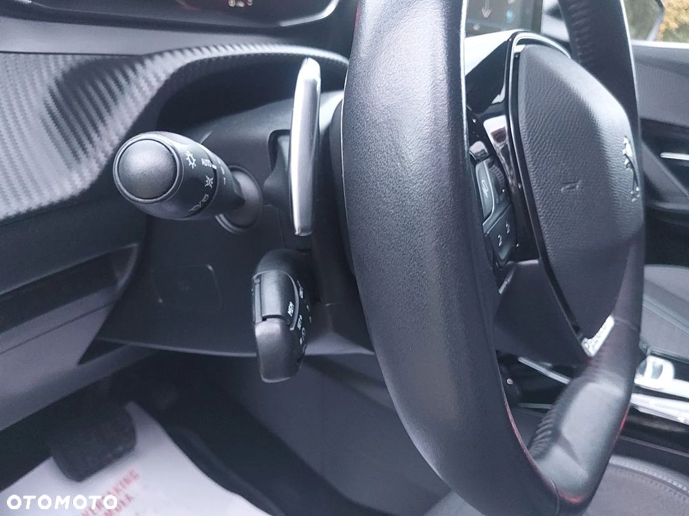 Peugeot 2008 BlueHDi 130 EAT8 Allure - 21