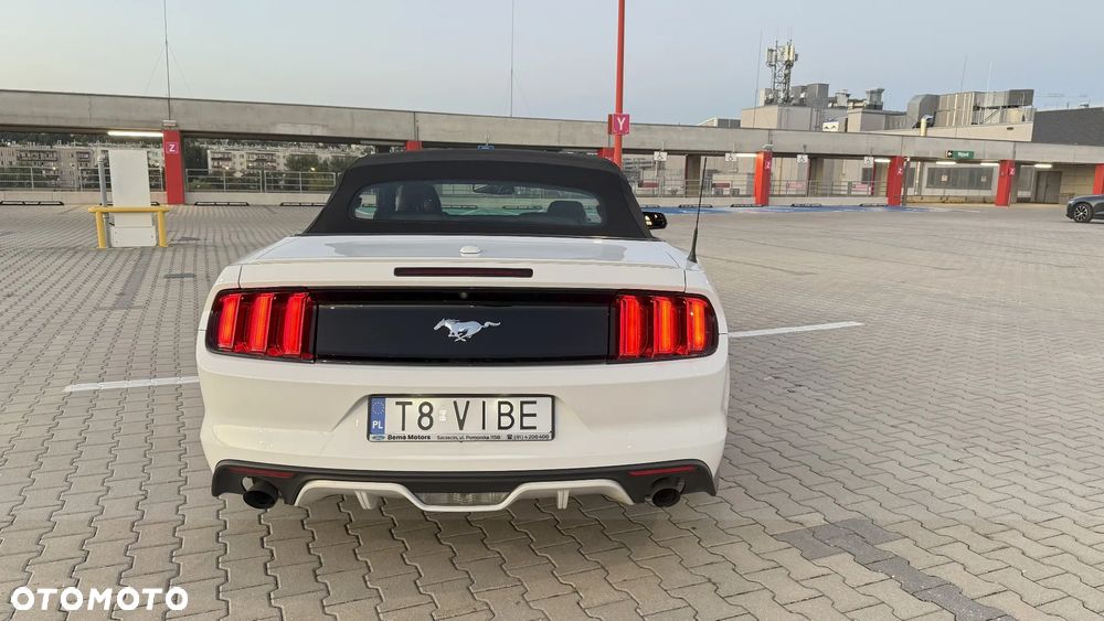 Ford Mustang Cabrio 2.3 Eco Boost - 30